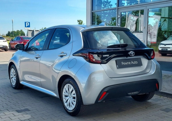 Toyota Yaris cena 72900 przebieg: 16300, rok produkcji 2023 z Człopa małe 232